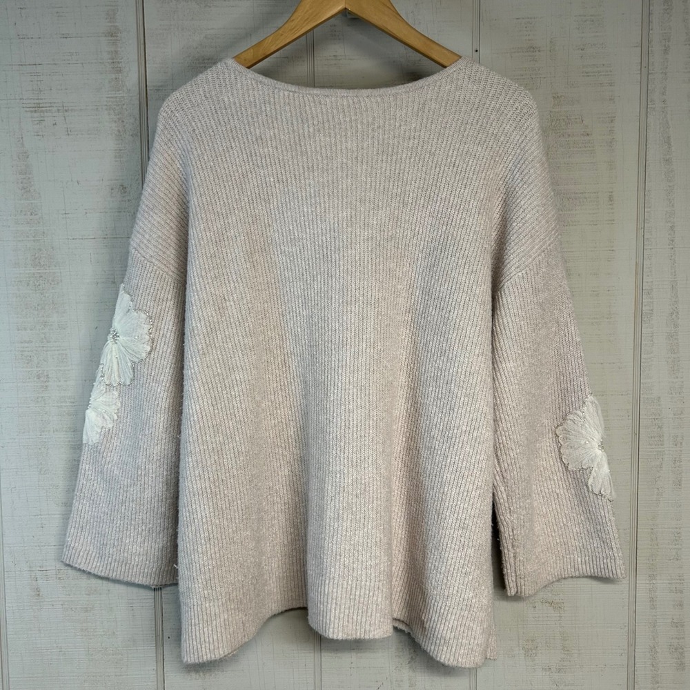 Chicos‎ 3D Floral Sweater Size 2 L Pullover Beaded Lightweight Neutral Fairy Tan - Picture 3 of 9